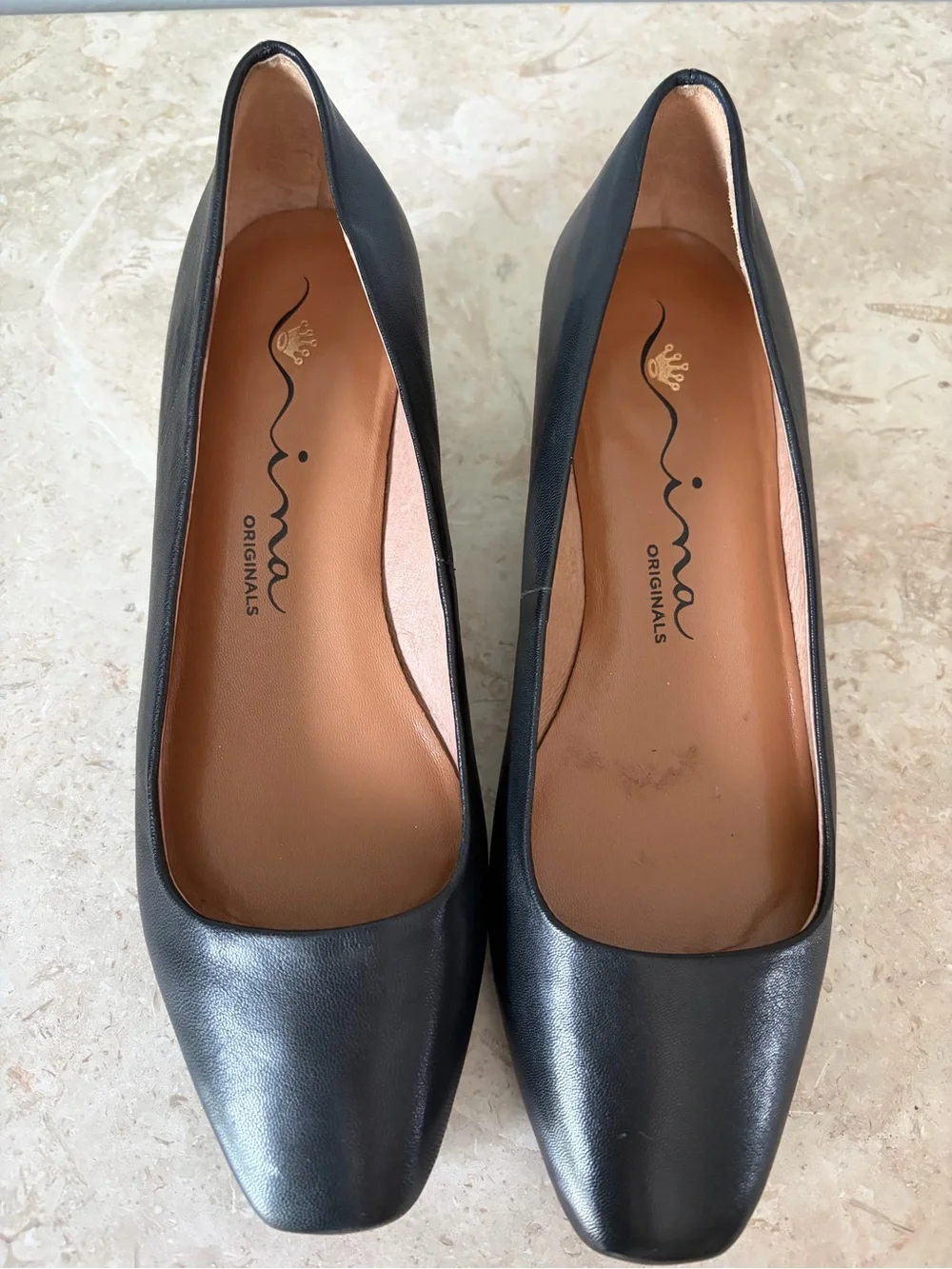 Nina Originals Pumps Women’s Size 6.5 Black Leather Gold Elephant Heel Ornate